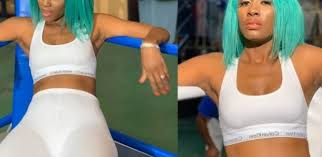 Queen Biz: «On me colle une étiquette de dévergondée» Queen Biz: «On me colle une étiquette de dévergondée»