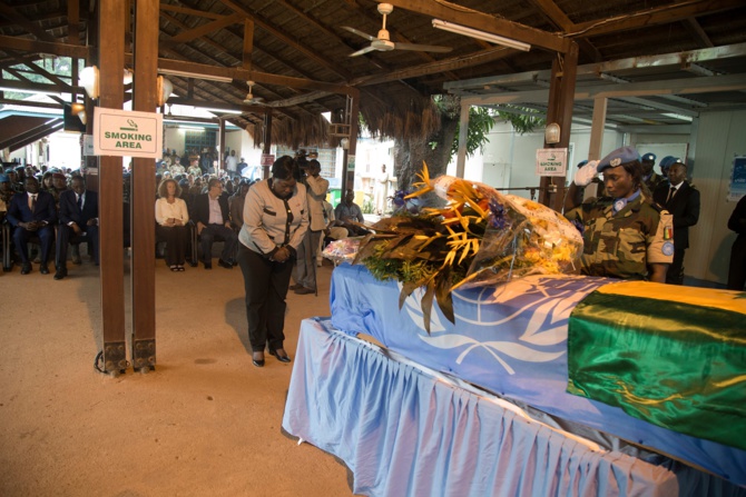 Hommage au capitaine Thiam, de l’aviation sénégalaise Hommage au capitaine Thiam, de l’aviation sénégalaise