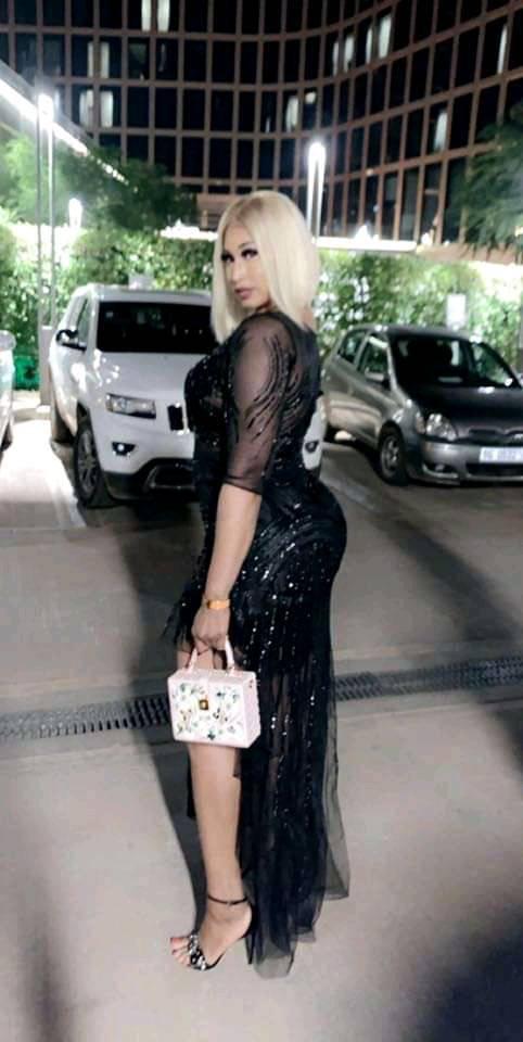 PHOTOS: Diaba Sora s’affiche avec sa nouvelle bagnole