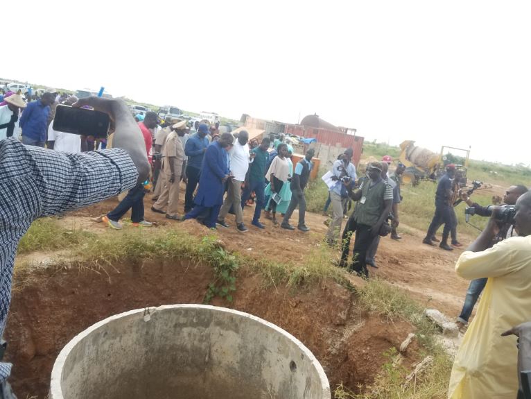 Lancement du projet de Construction des 100 000 logements sociaux – Revivez en images la visite de terrain du ministre ABDOU KARIM FOFANA Lancement du projet de Construction des 100 000 logements sociaux – Revivez en images la visite de terrain du ministre ABDOU KARIM FOFANA