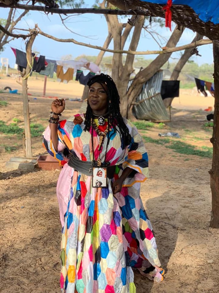 PHOTOS - Ndiolé Tall "Diamant Noir" dans la peau d’une "Yaye Fall"