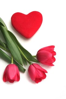 Saint-Valentin : Un patron de presse envoie le cadeau de sa maitresse à sa femme