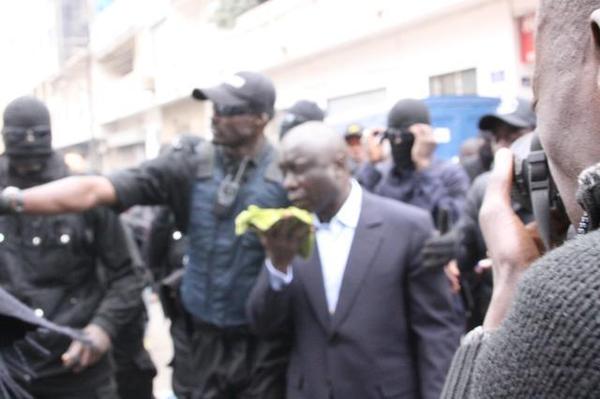 Idrissa Séck atteint par une grenade lacrymogène