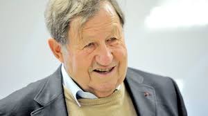 Le 18 octobre, c'est l'anniversaire de Guy Roux, 81 ans: A l'occasion de ses 80 ans, il a dressé son onze idéal durant 40 ans de carrière