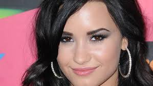 Demi Lovato a été victime de hacking. sur la toile. Des pirates ont pris le contrôle d'un de ses comptes sur les réseaux sociaux et ont publié ses photos dans les réseaux sociaux. Elle