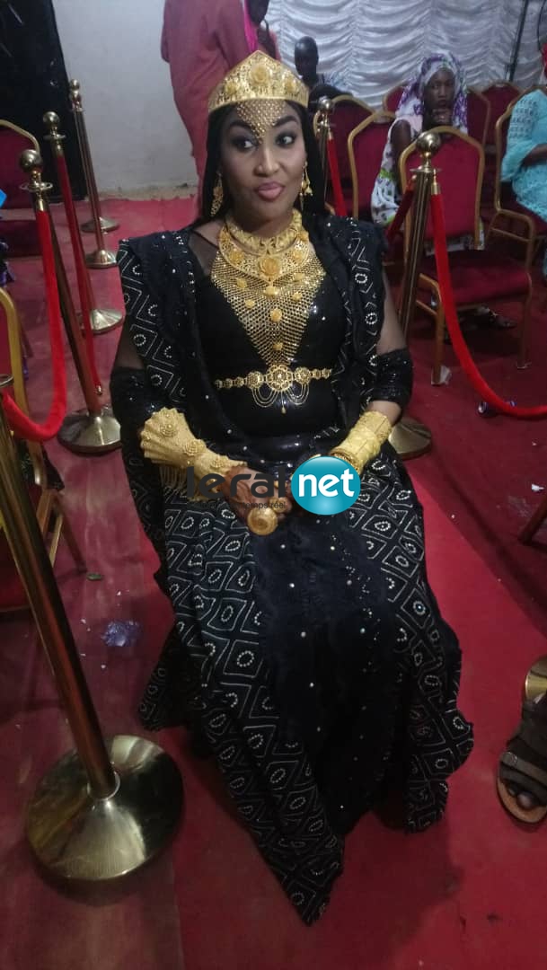 (PHOTOS): Ngoye, la femme d'Askia revient avec une ceinture en or de 8 millions de FCfa.