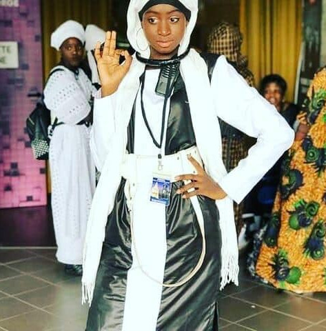 PHOTOS - Magal 2019 : Les plus beaux looks des célébrités à copier PHOTOS - Magal 2019 : Les plus beaux looks des célébrités à copier