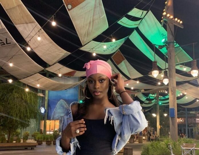 (Photos)- Diarra Sen Petit Gallé: Piercing au nombril