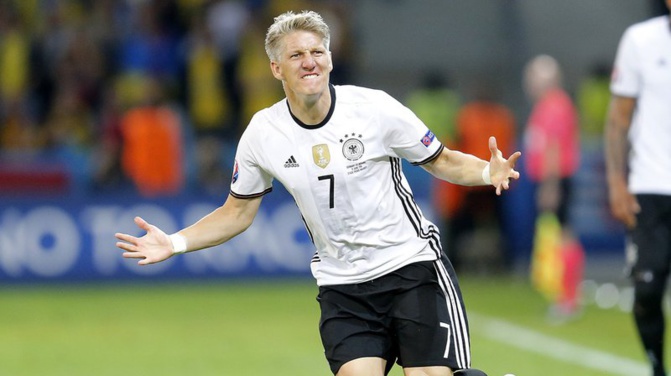 Football: L'Allemand Bastian Schweinsteiger annonce sa retraite