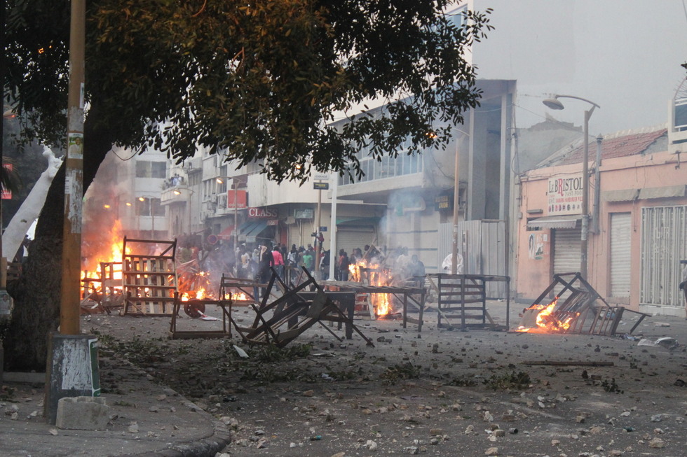 Voici des images des émeutes de ce vendredi à Dakar (Photos-Vidéos)