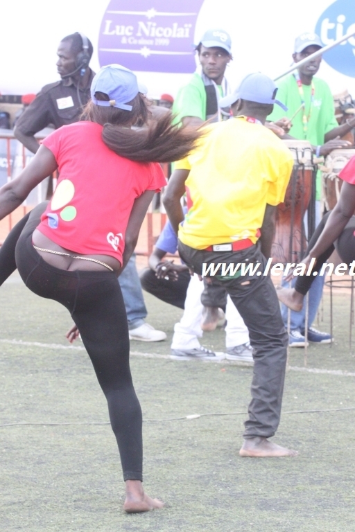 PHOTOS : Regardez cette danseuse quasiment nue