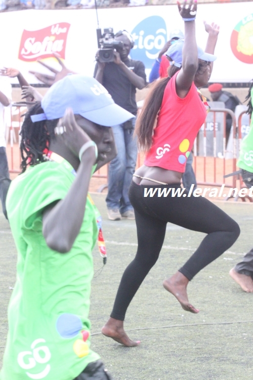 PHOTOS : Regardez cette danseuse quasiment nue