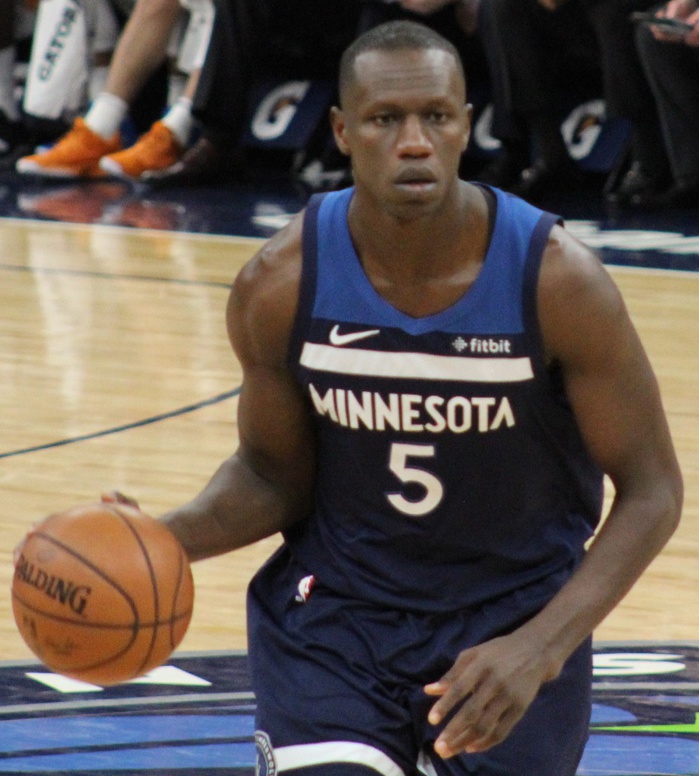 Nba : Blessé, Gorgui Sy Dieng rate ses débuts