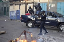 Manifestations contre la candidature de Wade Act 1