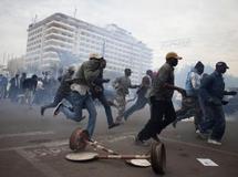 Manifestations contre la candidature de Wade Act 09
