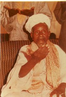 Touba: Archive S. Abdoul Khadre Mbacké dirigeant la Prière du Vendredi