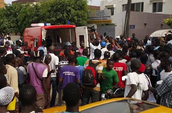 Drame à Grand Médine : Un jeune homme poignardé à mort