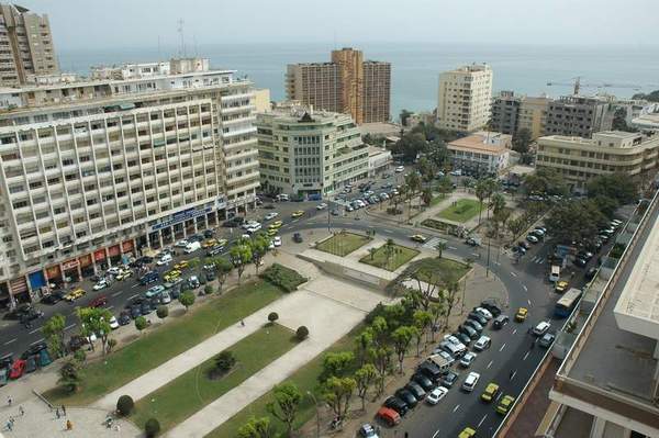 APRÈS UNE SEMAINE D’AFFRONTEMNTS, LE CENTRE-VILLE DE DAKAR RENOUE AVEC LA QUIÉTUDE