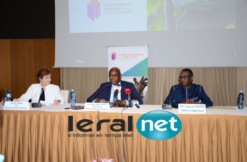 Les images de la signature de convention de Youssou NDOUR au Partenariat mondial pour l’éducation, PME pour l’éducation des enfants dans les pays en voie de développement. Les images de la signature de convention de Youssou NDOUR au Partenariat mondial pour l’éducation, PME pour l’éducation des enfants dans les pays en voie de développement.