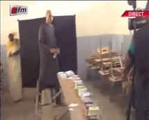 [Vidéo] Présidentielle 2012: Karim Wade a accompli son devoir de citoyen
