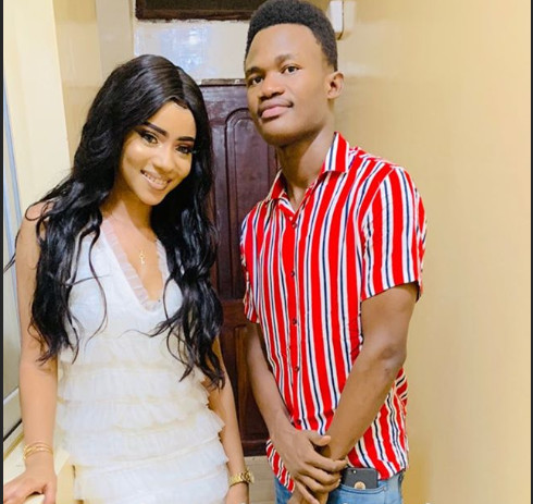 PHOTOS – Anniversaire: Racky Aïdara chic et classe à la soirée de Wally Seck PHOTOS – Anniversaire: Racky Aïdara chic et classe à la soirée de Wally Seck