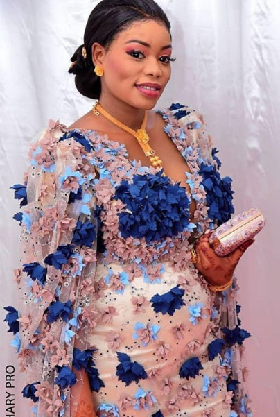 PHOTOS - La belle-fille de Moustapha Cissé Lô a cassé la baraque le jour du baptême de son fils PHOTOS - La belle-fille de Moustapha Cissé Lô a cassé la baraque le jour du baptême de son fils