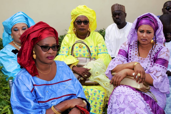 Serigne Abdou Karim Mbacké baptise bébé Khadim Bâ, le fils du frère du célèbre patron de Locafrique