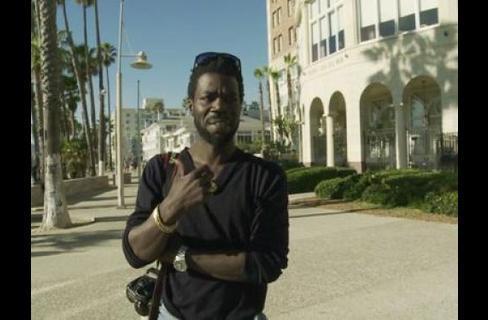 Joe, un paparazzo sénégalais à Hollywood (Vidéo)