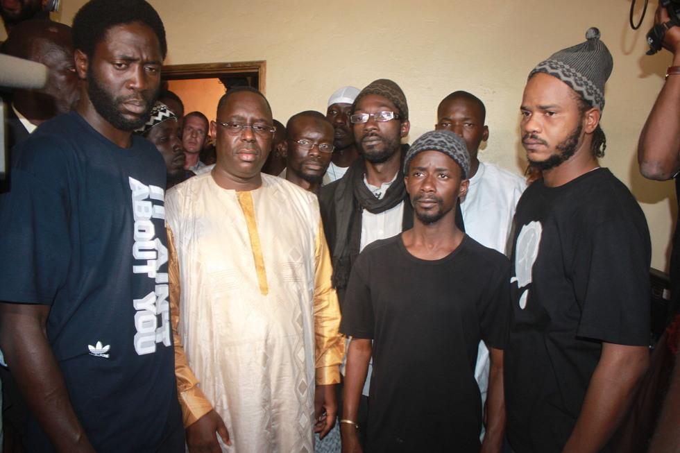 [Photos - Vidéos]  "Y en a marre" expose ses préoccupations au candidat Macky Sall -