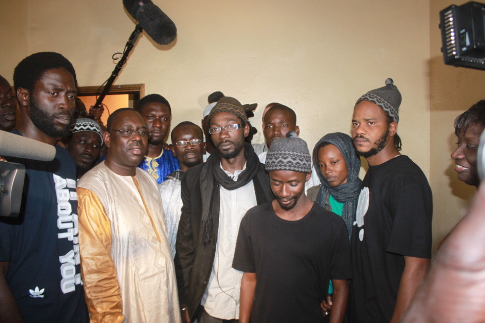 [Photos - Vidéos]  "Y en a marre" expose ses préoccupations au candidat Macky Sall -