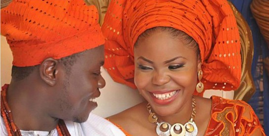 Un chef nigérian crée "l'impôt" sur le mariage dans son village