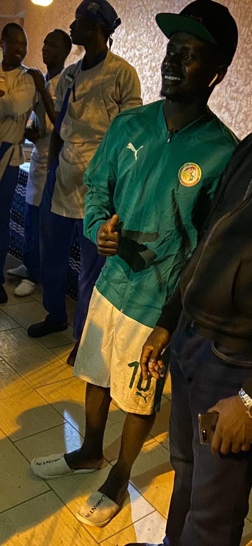 (PHOTOS) Départ des Lions - Restauration à 6 étoiles: Les Lions satisfaits des services du Lamantin Beach, l’immortalisent avec des clichés (PHOTOS) Départ des Lions - Restauration à 6 étoiles: Les Lions satisfaits des services du Lamantin Beach, l’immortalisent avec des clichés