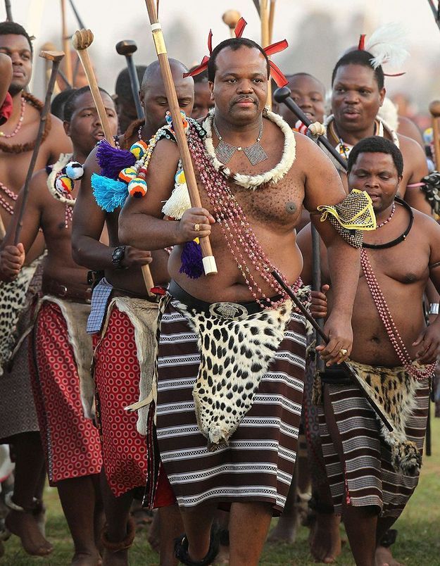 Eswatini : Le roi importe 120 BMW après l’achat de 19 Rolls-Royce (photos) Eswatini : Le roi importe 120 BMW après l’achat de 19 Rolls-Royce (photos)