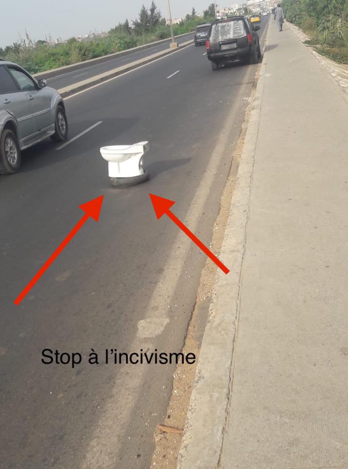 Incivisme: Une chaise anglaise à la place du triangle de signalisation