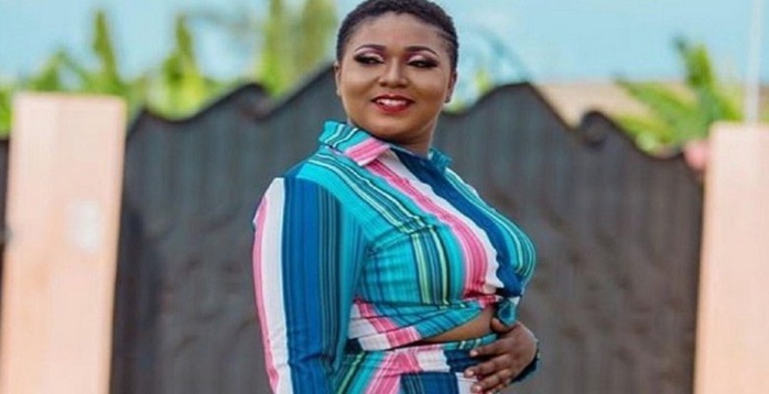 L’actrice ghanéenne Xandy Kamel explique pourquoi elle a cessé d’aller à l’église L’actrice ghanéenne Xandy Kamel explique pourquoi elle a cessé d’aller à l’église