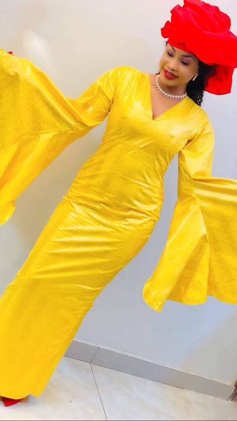 PHOTOS - Marichou Diop rayonnante en “sagnsé” Sénégalaise PHOTOS - Marichou Diop rayonnante en “sagnsé” Sénégalaise