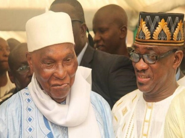 Dernière minute :  Le Khalife général des Mourides réconcilie Wade et Madické