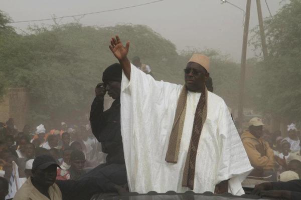 Macky Sall au mausolée de Sokhna Mame Diarra Bousso