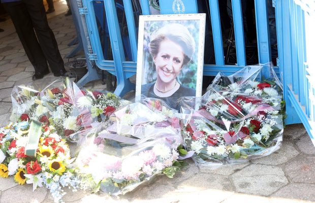 PHOTOS – Les images tristes de la levée du corps de l’épouse de Léopold Sédar Senghor, Colette Senghor PHOTOS – Les images tristes de la levée du corps de l’épouse de Léopold Sédar Senghor, Colette Senghor