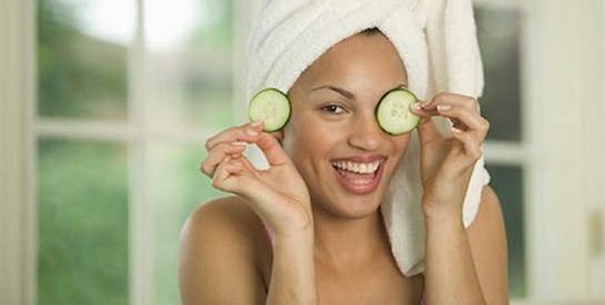 Comment utiliser le concombre pour une peau douce, reposée et belle ? Comment utiliser le concombre pour une peau douce, reposée et belle ?