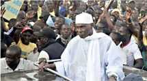 Wade hué à Mbour par des élèves