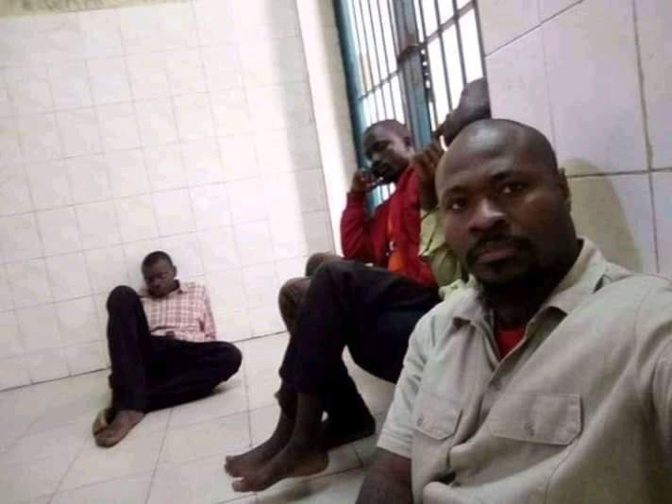 Guy Marius Sagna envoie un selfie à partir de sa cellule
