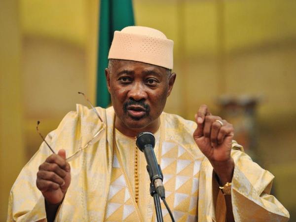 Evincé du pouvoir: Amadou Toumani Touré négocierait refuge au Sénégal