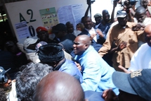 Battu par Macky Sall au second tour: Wade obtient finalement le ticket à faire valoir ses droits à la retraite.