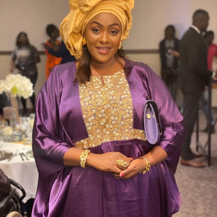 PHOTOS - L’actrice Adja enflamme la toile avec ses différentes tenues
