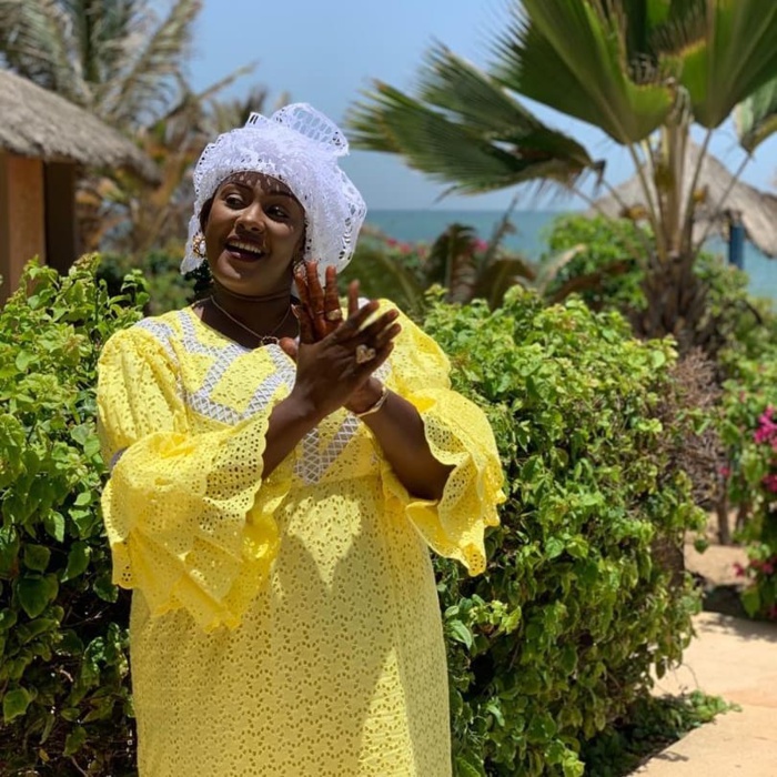 PHOTOS - L’actrice Adja enflamme la toile avec ses différentes tenues