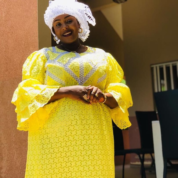 PHOTOS - L’actrice Adja enflamme la toile avec ses différentes tenues