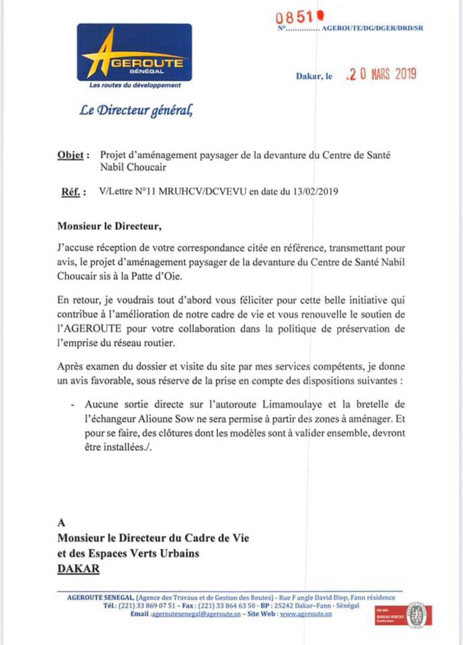 La devanture de l'hôpital Nabil Choucair transformée en marché