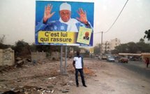 La grande affiche de Wade à Rebeuss déchirée