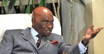 Wade interdit à son gouvernement de critiquer l’équipe de Macky Sall